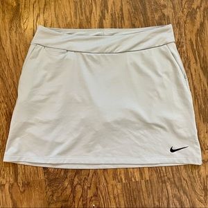 Nike Golf Skirt. Medium. Grey.